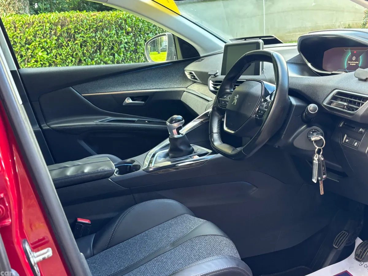 Peugeot 3008 SUV, Diesel, 2017, Red