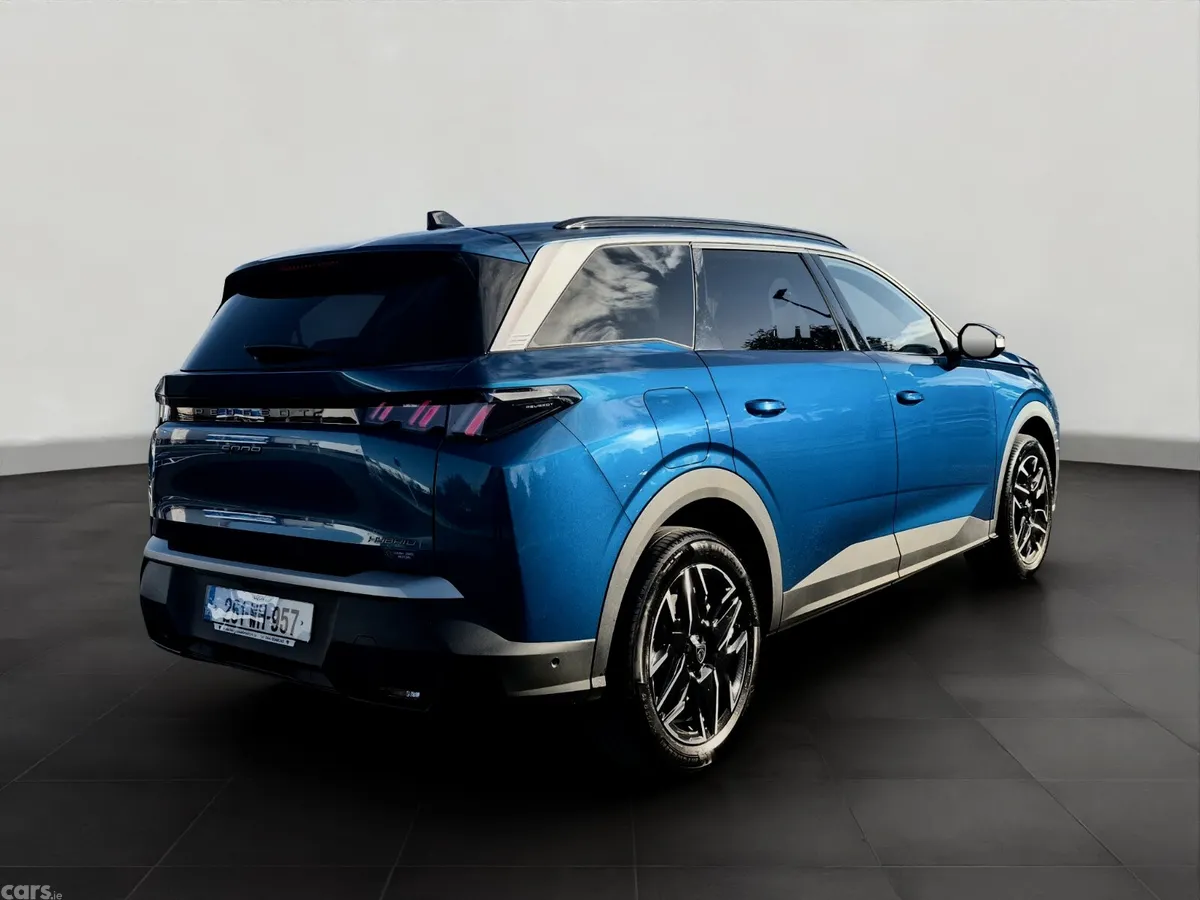 Peugeot 5008 MPV, Petrol Hybrid, 2026, Blue