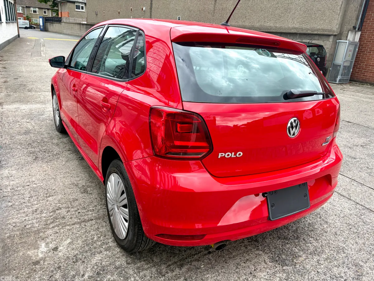 Volkswagen Polo Hatchback, Petrol, 2015, Red