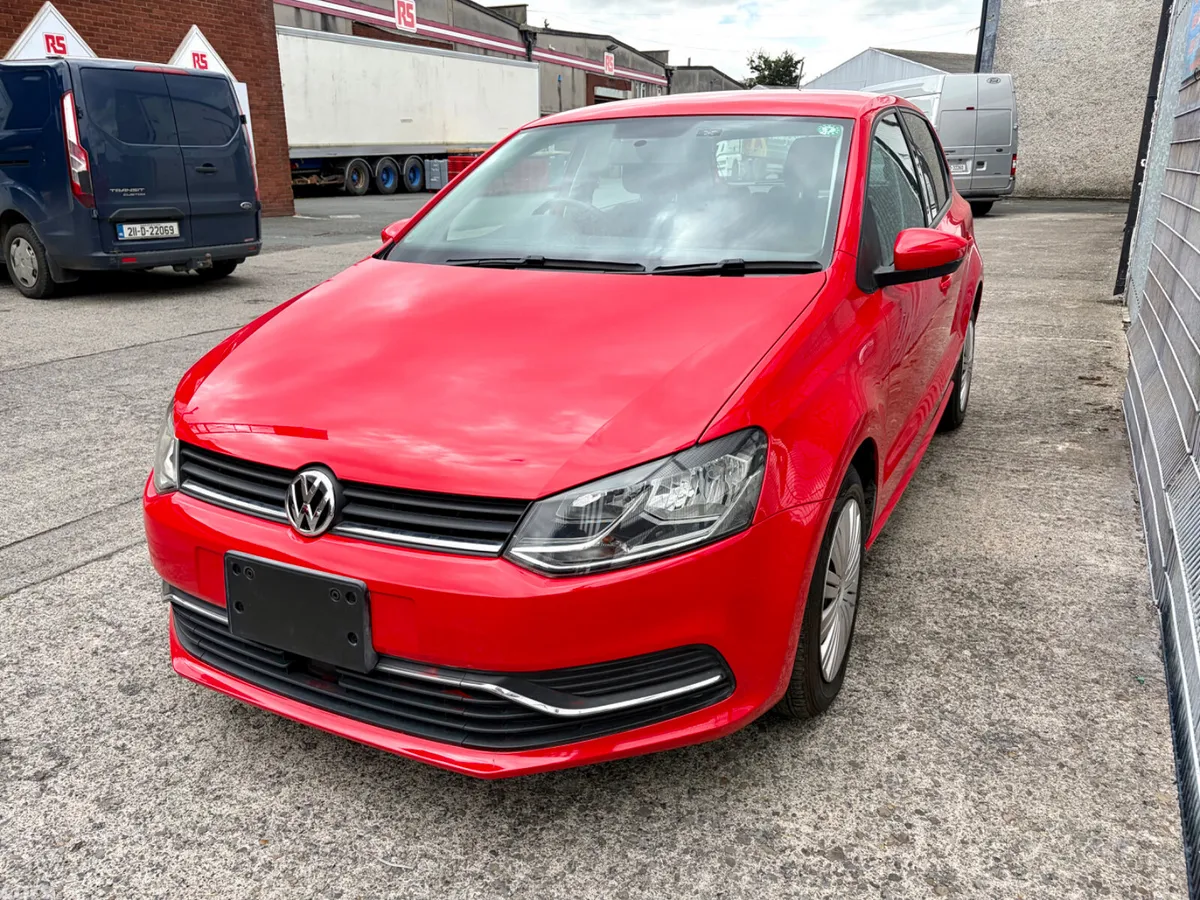 Volkswagen Polo Hatchback, Petrol, 2015, Red