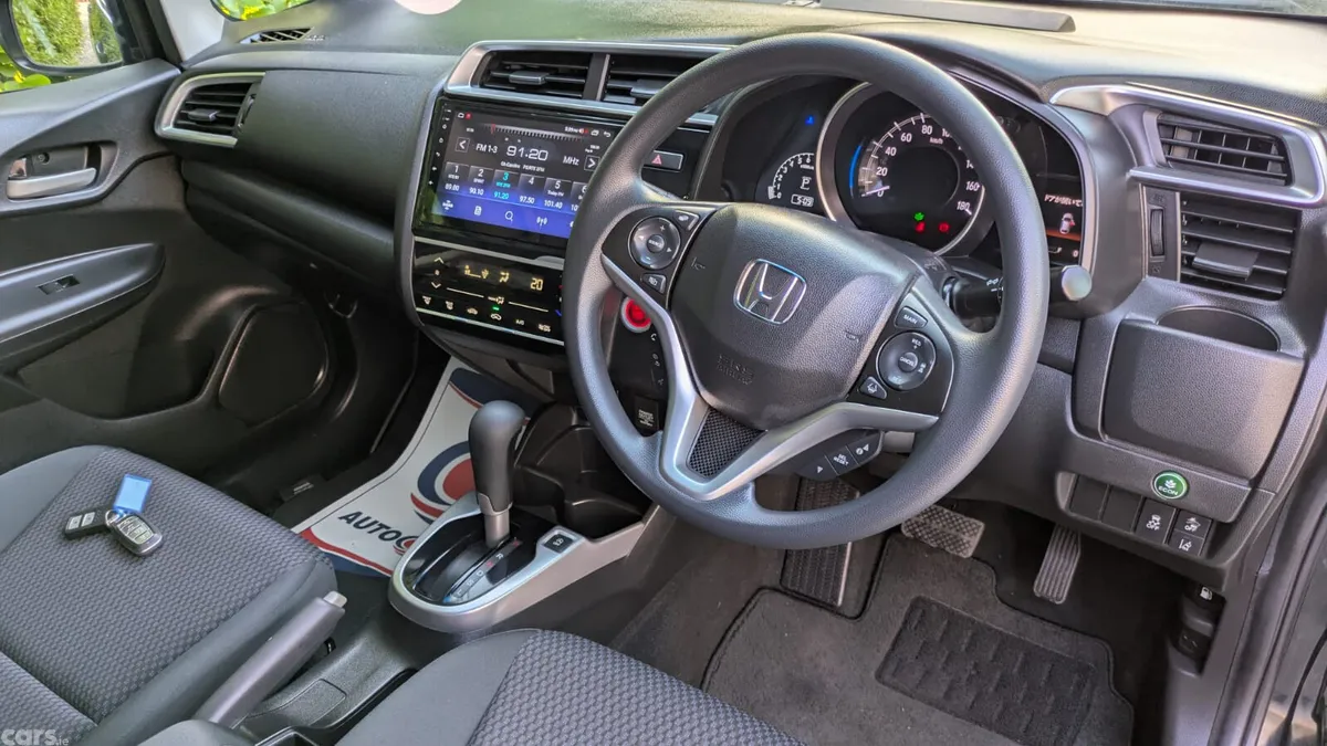 Honda Jazz Hatchback, Petrol, 2019, Blue