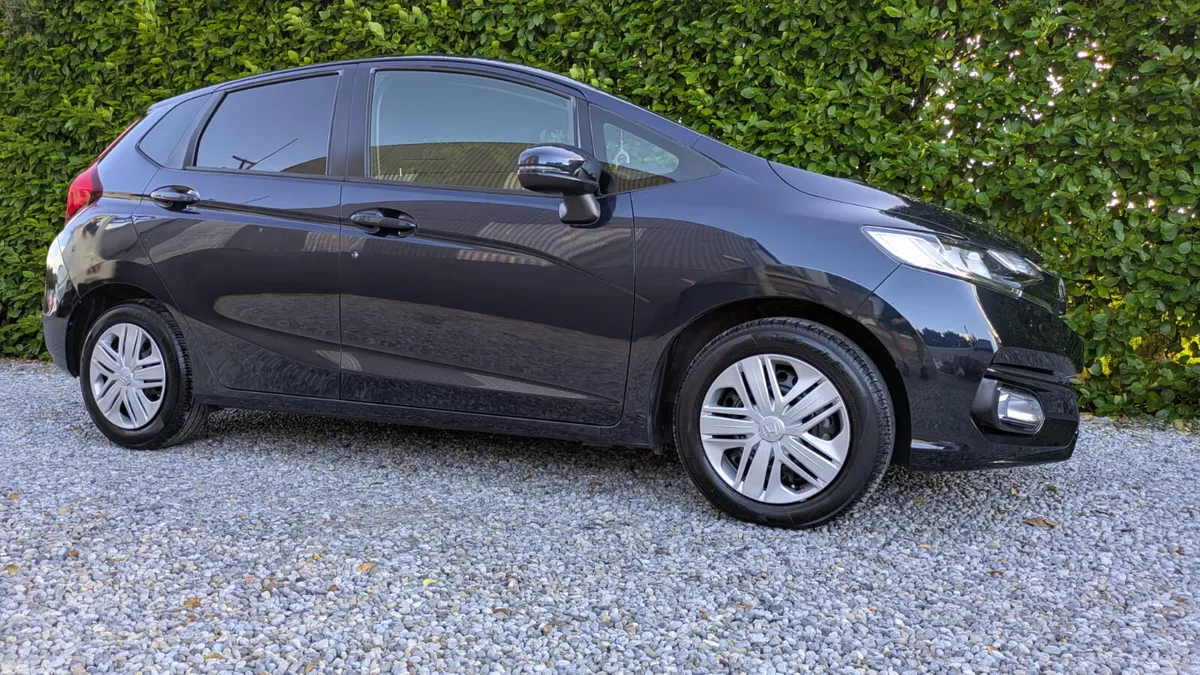 Honda Jazz Hatchback, Petrol, 2019, Blue