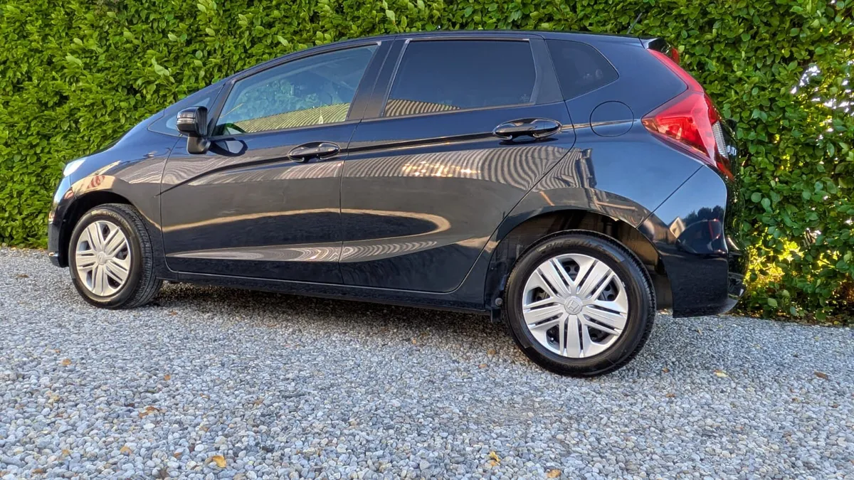 Honda Jazz Hatchback, Petrol, 2019, Blue