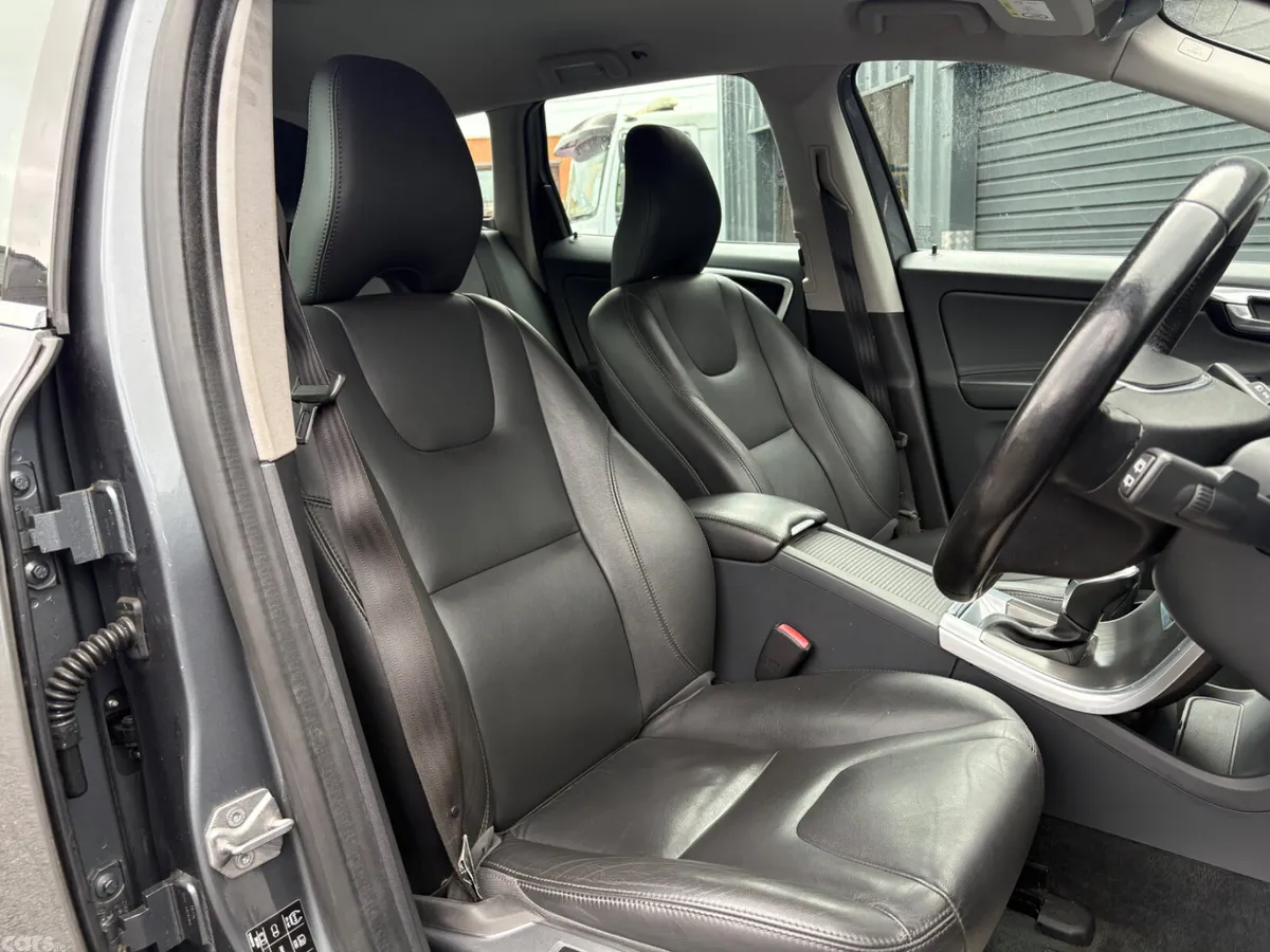 Volvo XC60 SUV, Diesel, 2016, Grey