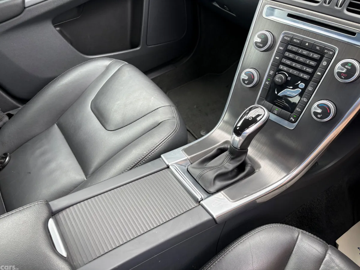 Volvo XC60 SUV, Diesel, 2016, Grey