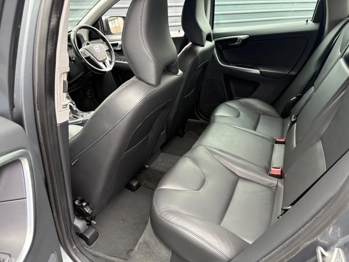Volvo XC60 SUV, Diesel, 2016, Grey