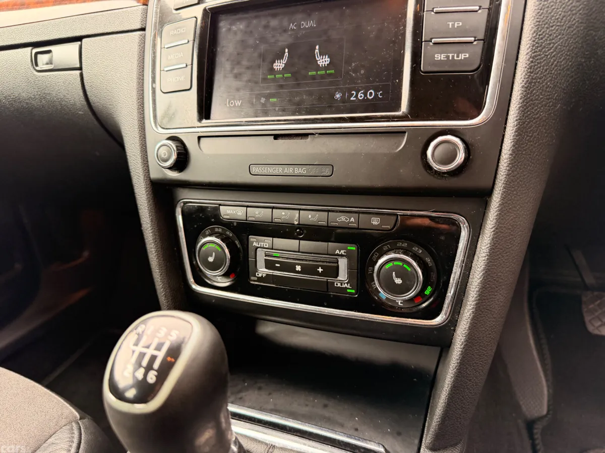 Skoda Superb Saloon, Diesel, 2014, Black