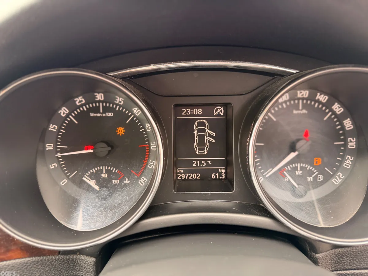 Skoda Superb Saloon, Diesel, 2014, Black