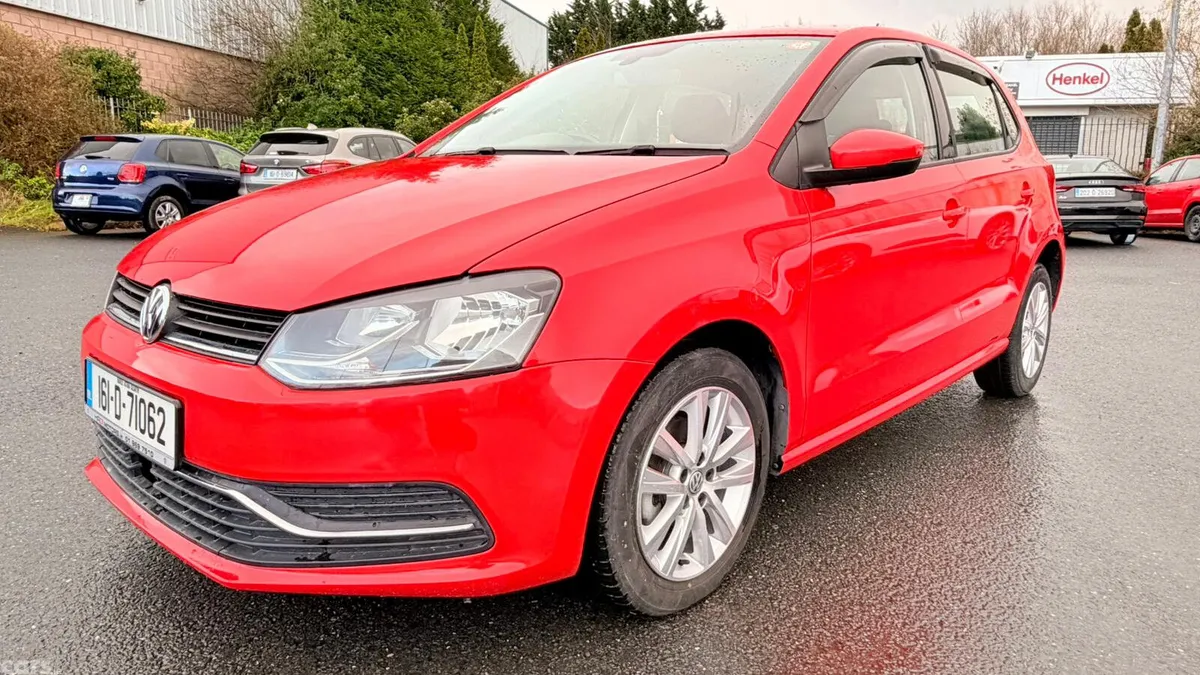 Volkswagen Polo Hatchback, Petrol, 2016, Red