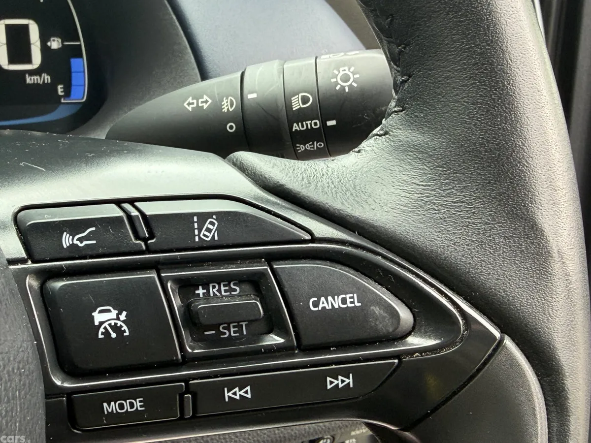 Toyota Aqua Hatchback, Petrol Hybrid, 2023, Blue
