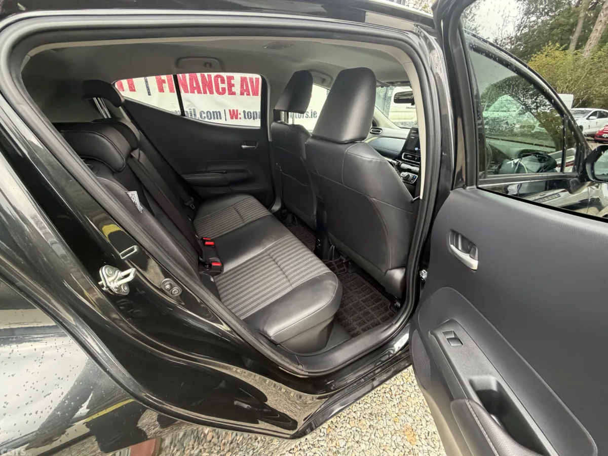 Toyota Aqua Hatchback, Petrol Hybrid, 2023, Blue