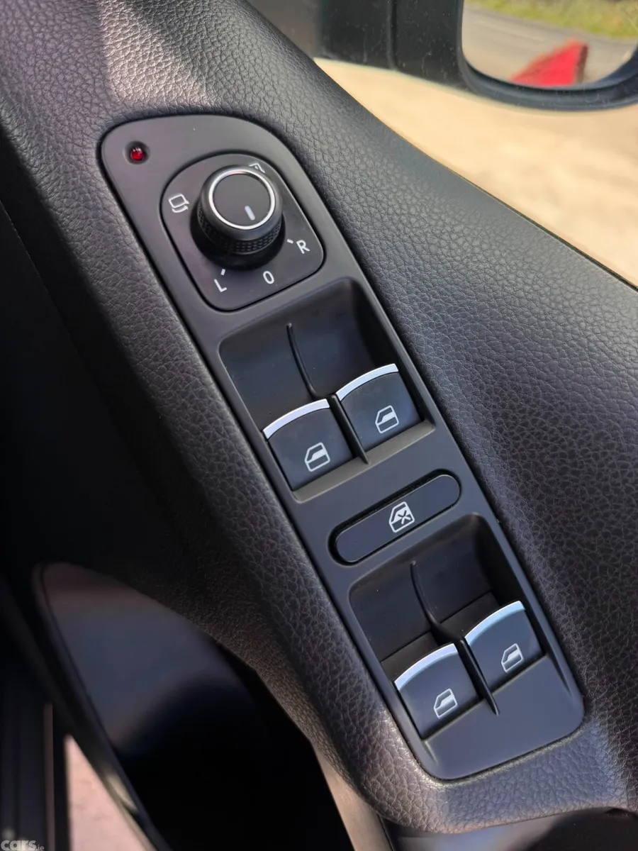 Volkswagen Tiguan SUV, Diesel, 2016, Grey