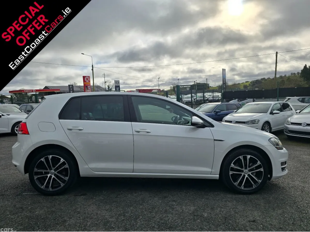 Volkswagen Golf Hatchback, Petrol, 2014, White
