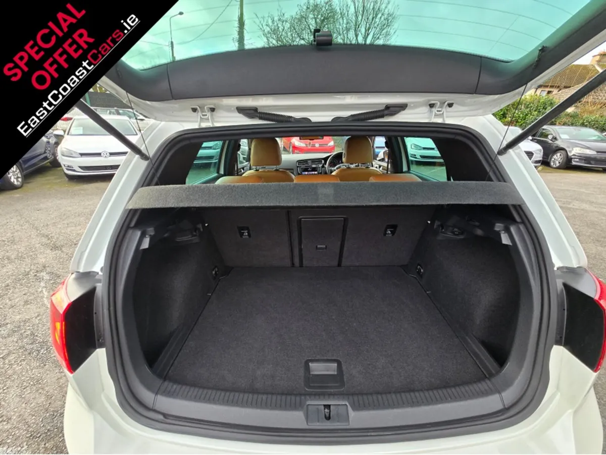Volkswagen Golf Hatchback, Petrol, 2014, White