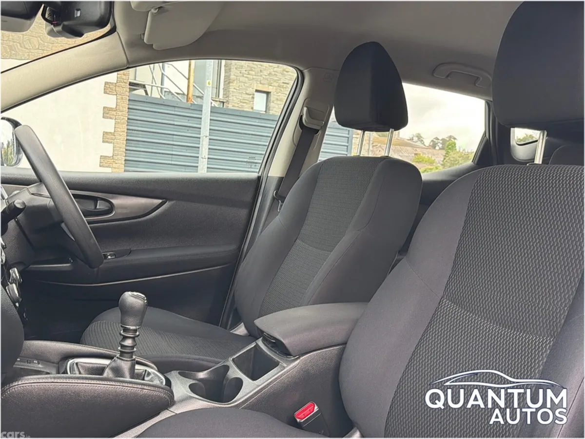Nissan Qashqai SUV, Diesel, 2018, Grey