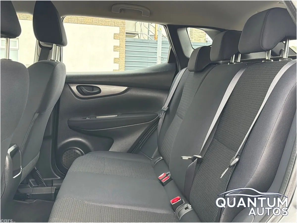 Nissan Qashqai SUV, Diesel, 2018, Grey