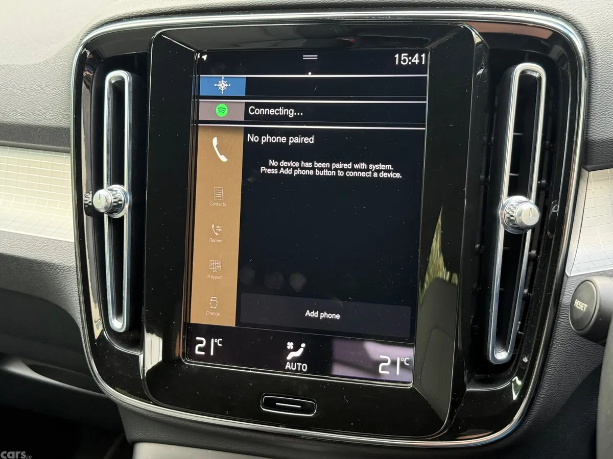 Volvo XC40 SUV, Petrol Plug-in Hybrid, 2023, Black