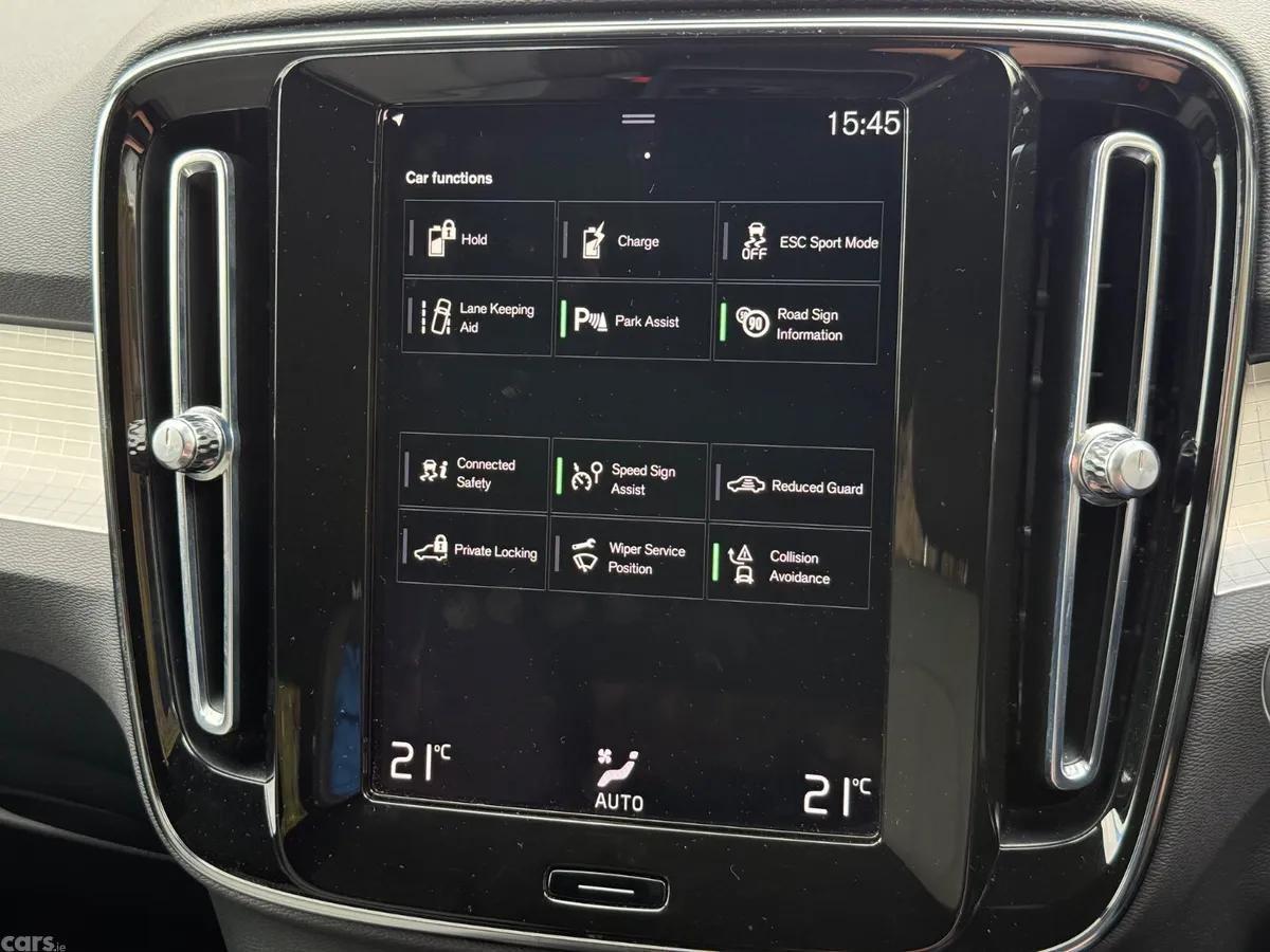 Volvo XC40 SUV, Petrol Plug-in Hybrid, 2023, Black