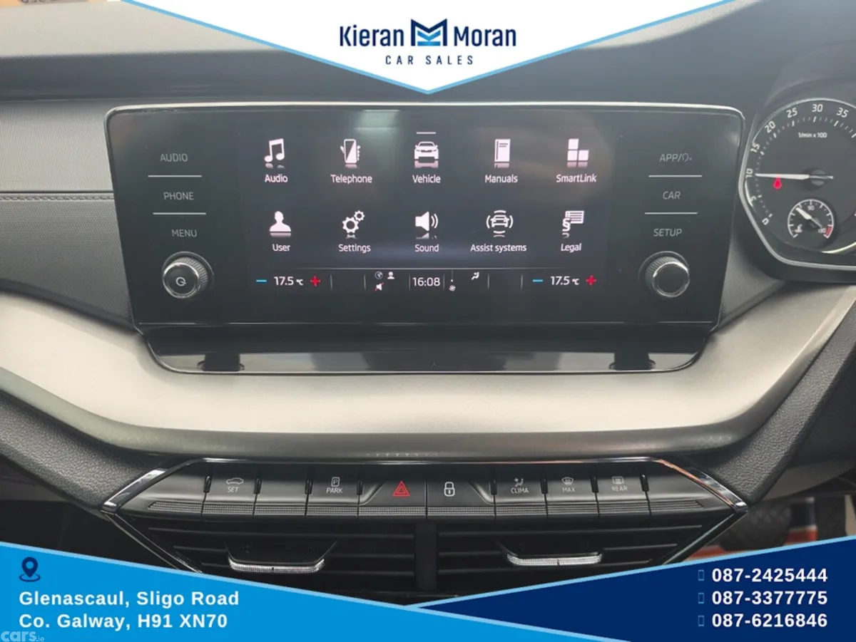 Skoda Octavia Hatchback, Diesel, 2024, Grey