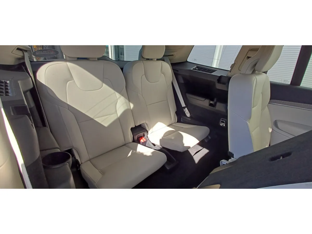 Volvo XC90 MPV, Petrol Plug-in Hybrid, 2023, Black