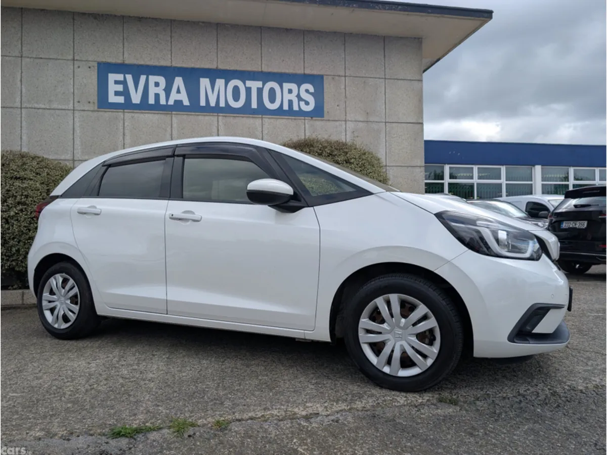 Honda Fit Hatchback, Petrol Hybrid, 2020, White