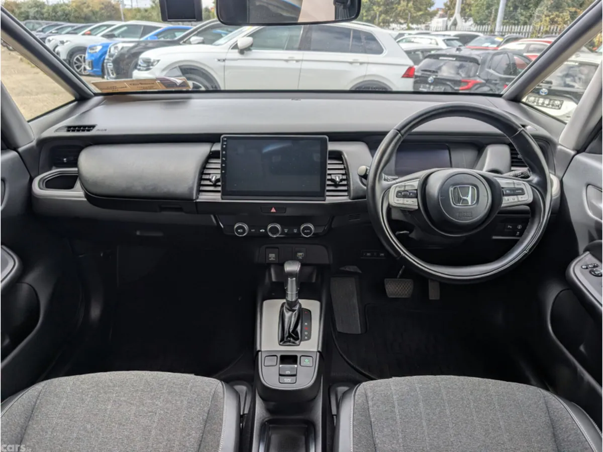 Honda Fit Hatchback, Petrol Hybrid, 2020, White