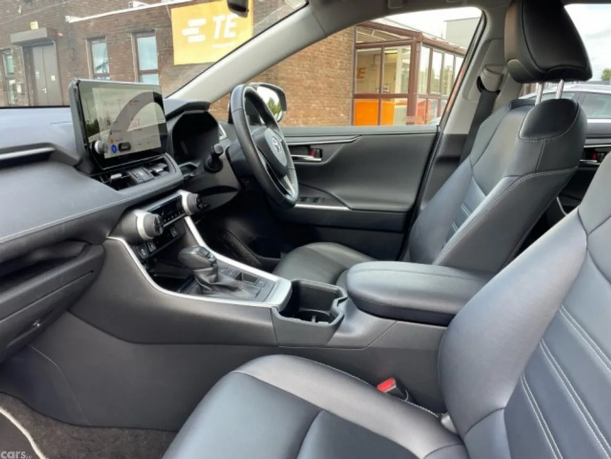 Toyota RAV4 SUV, Petrol Hybrid, 2024, Grey