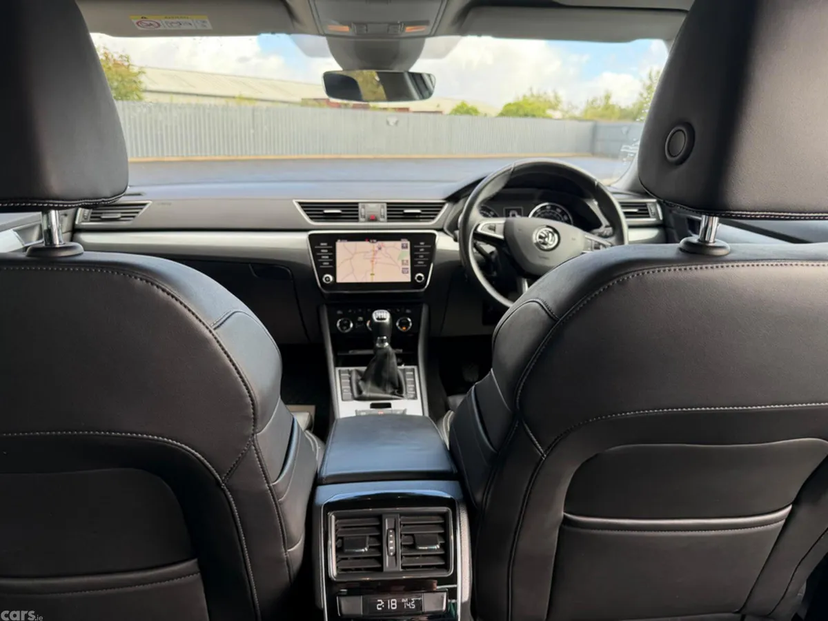 Skoda Superb Hatchback, Diesel, 2020, Grey