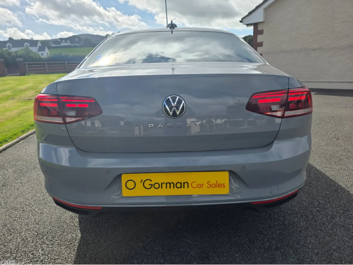 Volkswagen Passat Saloon, Diesel, 2022, Grey