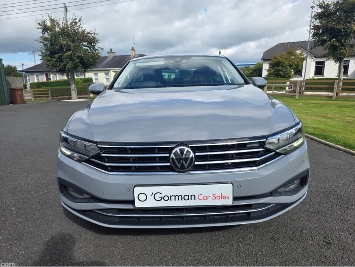 Volkswagen Passat Saloon, Diesel, 2022, Grey