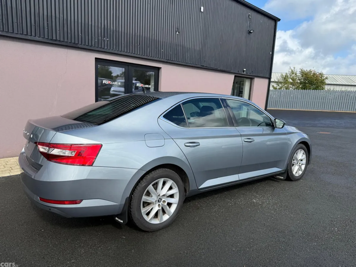 Skoda Superb Hatchback, Diesel, 2020, Grey