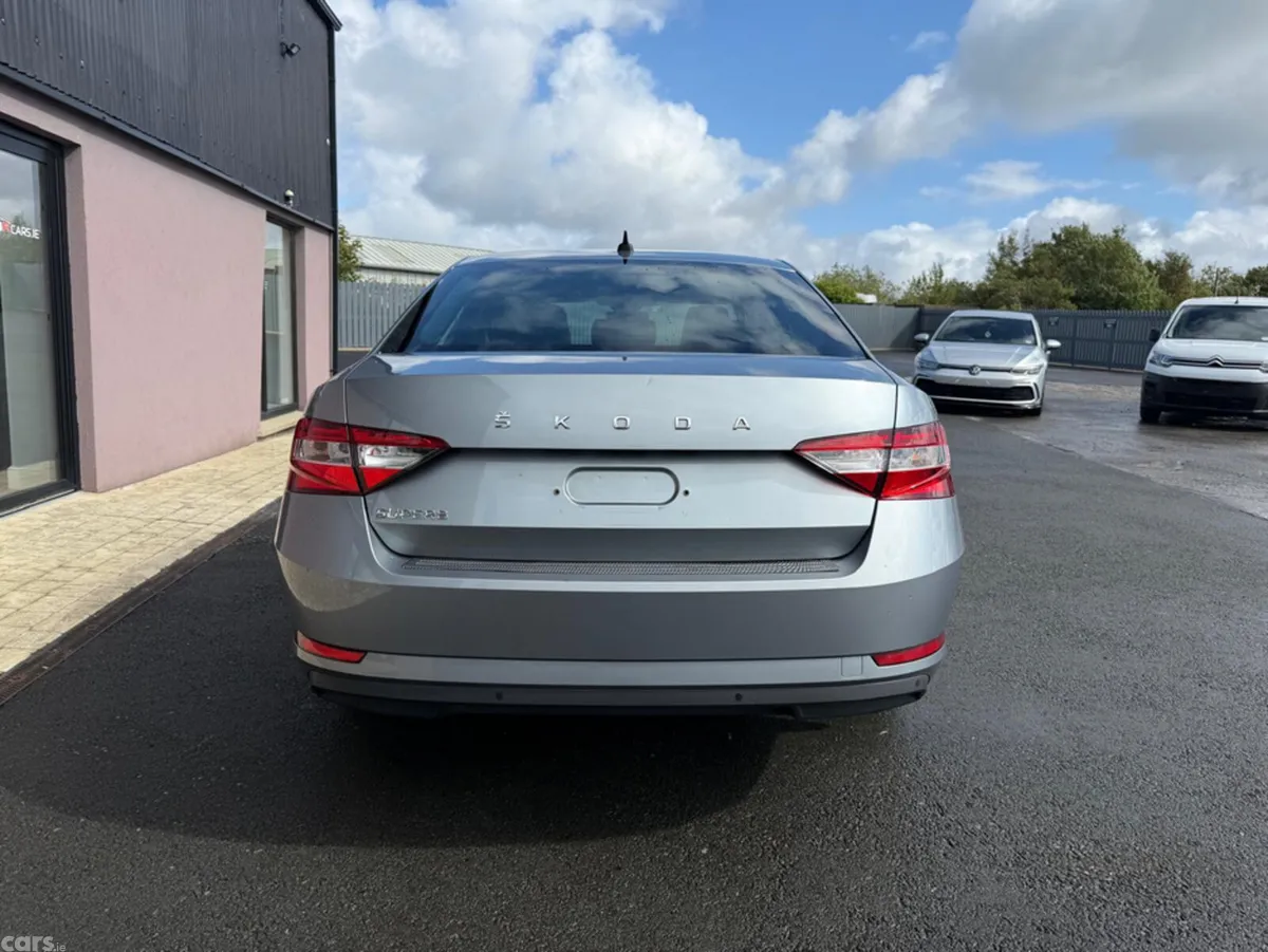 Skoda Superb Hatchback, Diesel, 2020, Grey