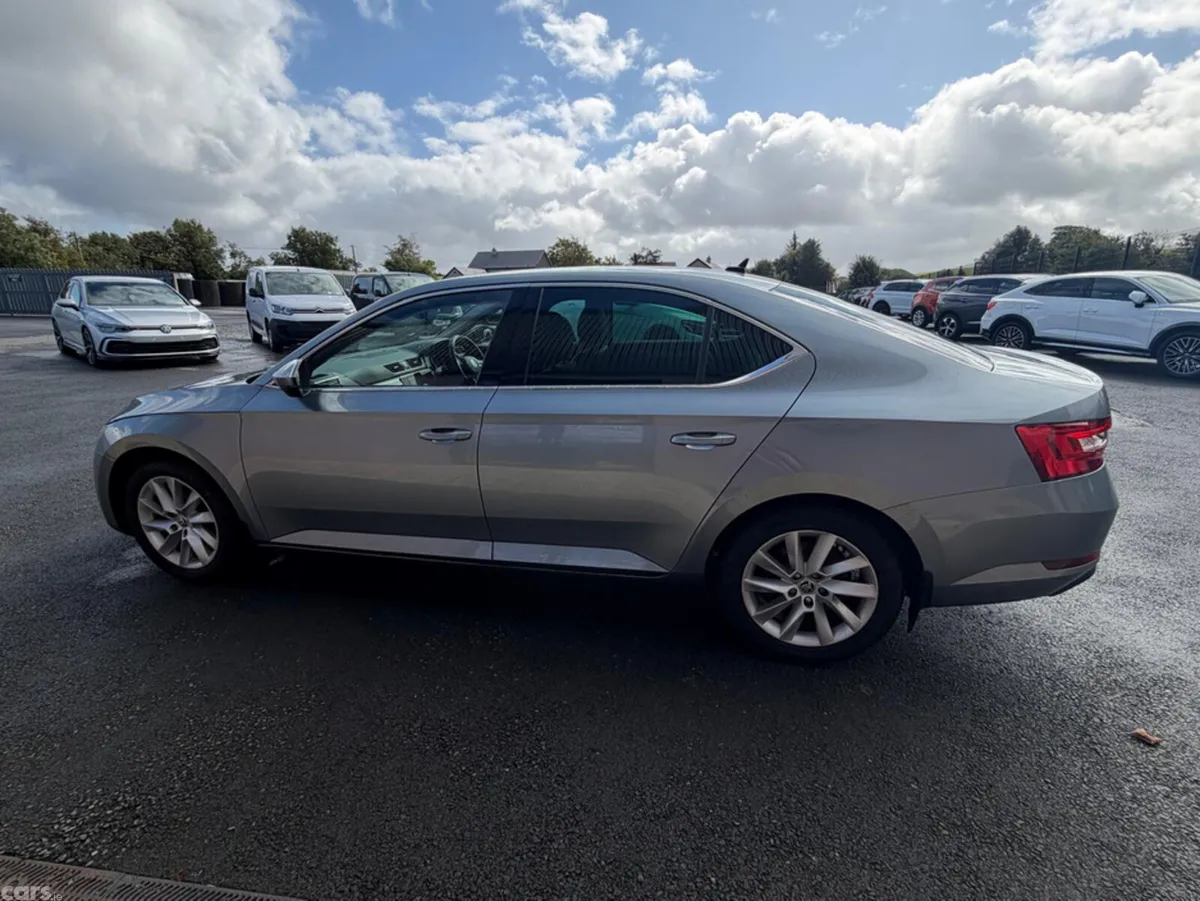 Skoda Superb Hatchback, Diesel, 2020, Grey