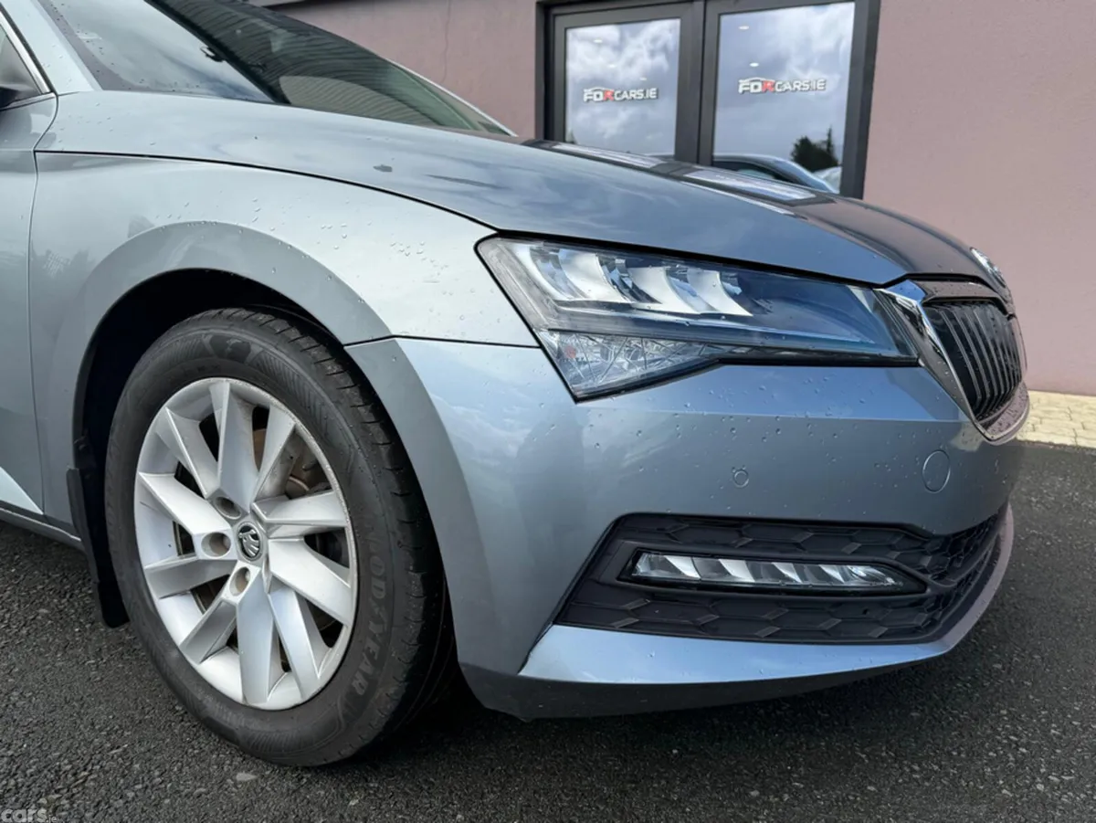 Skoda Superb Hatchback, Diesel, 2020, Grey