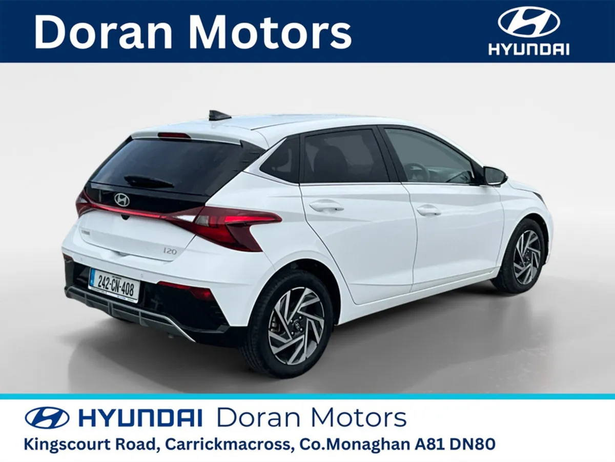 Hyundai i20 Hatchback, Petrol, 2024, White