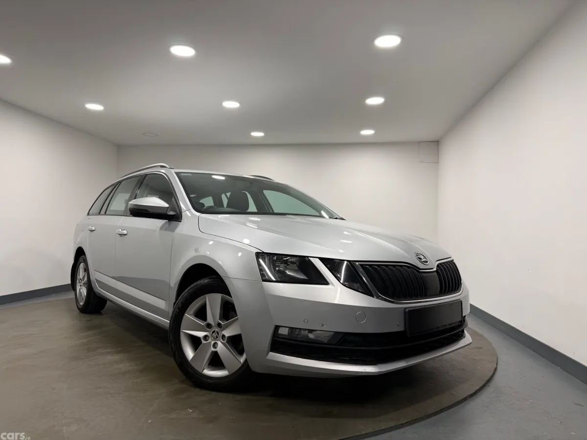 Skoda Octavia Estate, Diesel, 2018, Silver