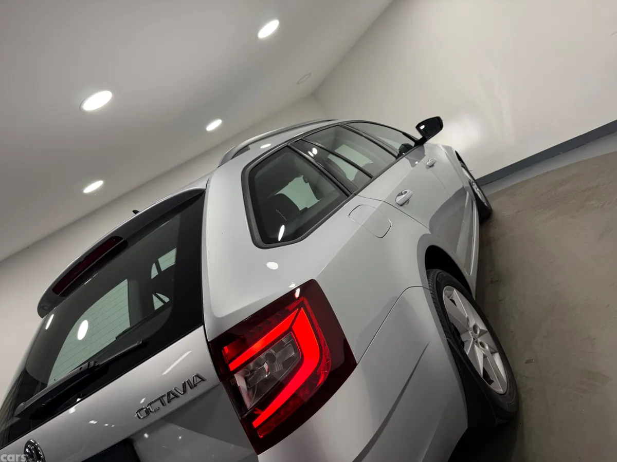 Skoda Octavia Estate, Diesel, 2018, Silver