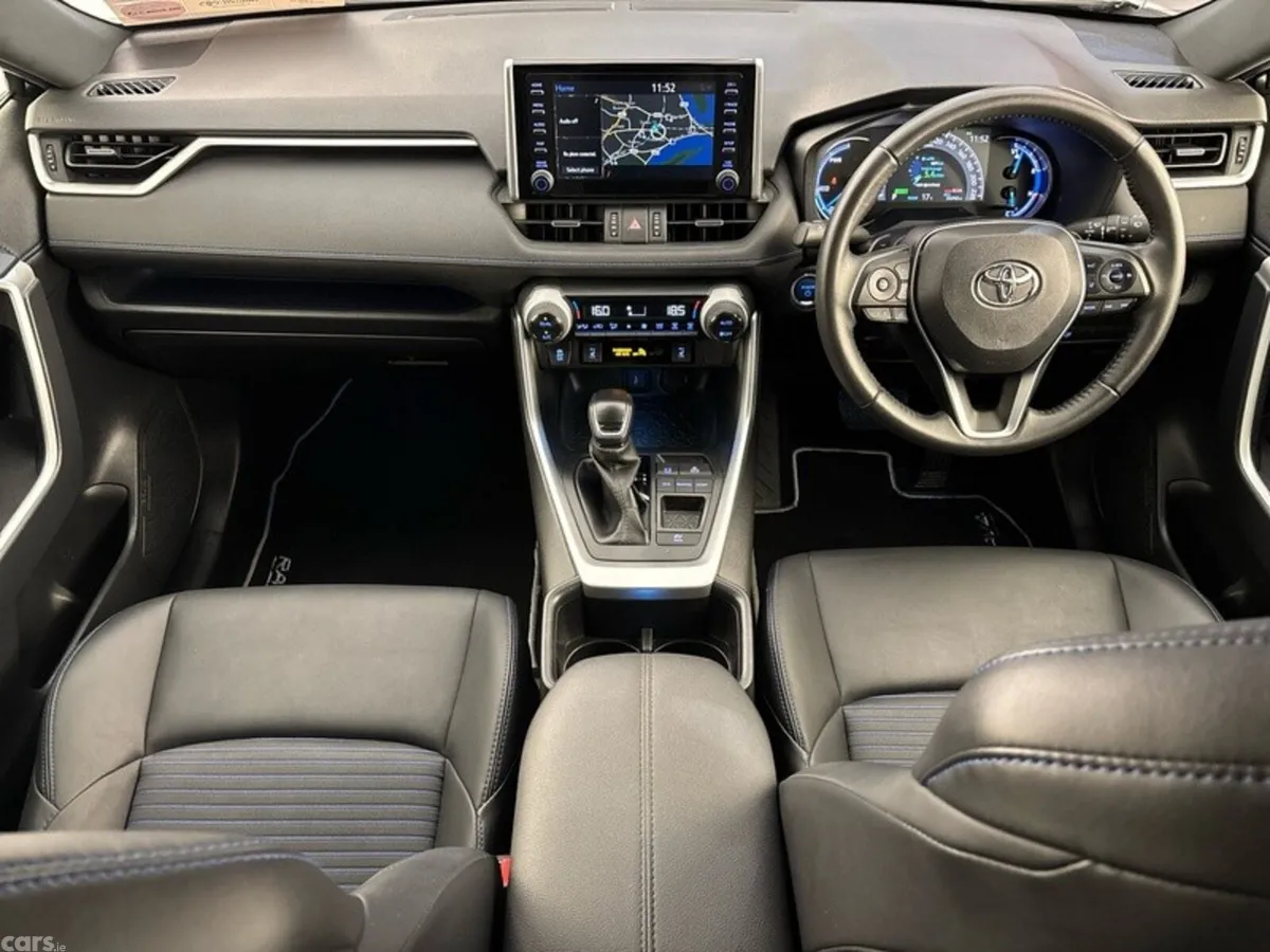 Toyota RAV4 SUV, Petrol Hybrid, 2022, White