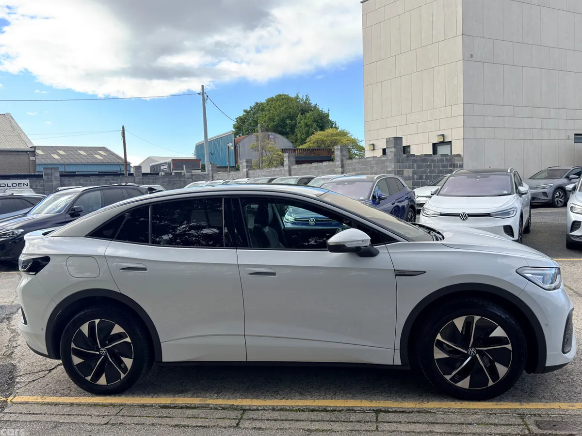 Volkswagen ID.5 Estate, Electric, 2023, White