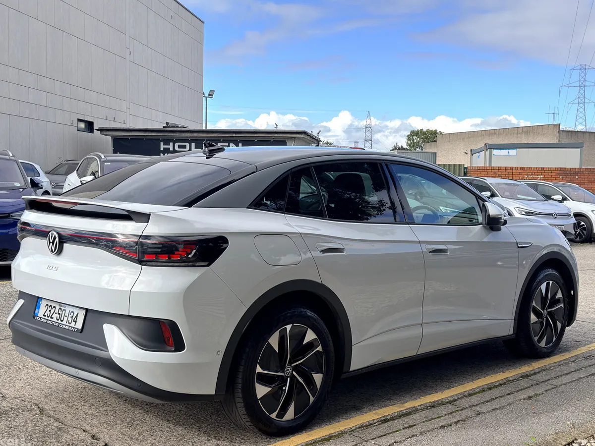 Volkswagen ID.5 Estate, Electric, 2023, White