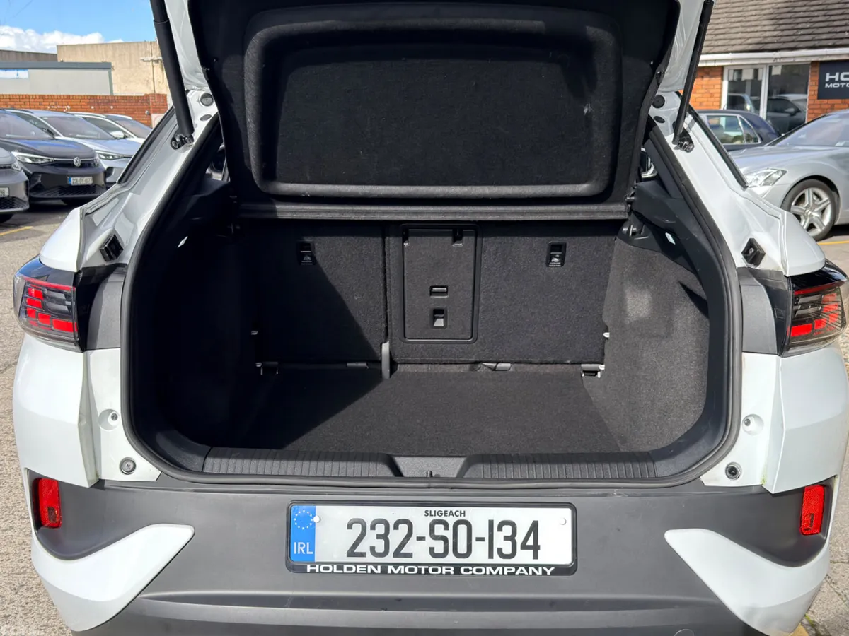Volkswagen ID.5 Estate, Electric, 2023, White