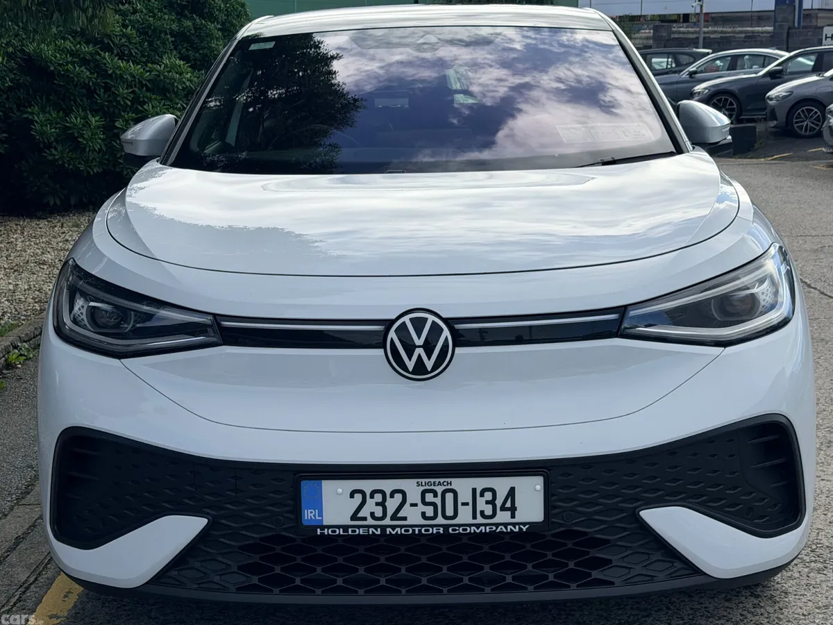 Volkswagen ID.5 Estate, Electric, 2023, White