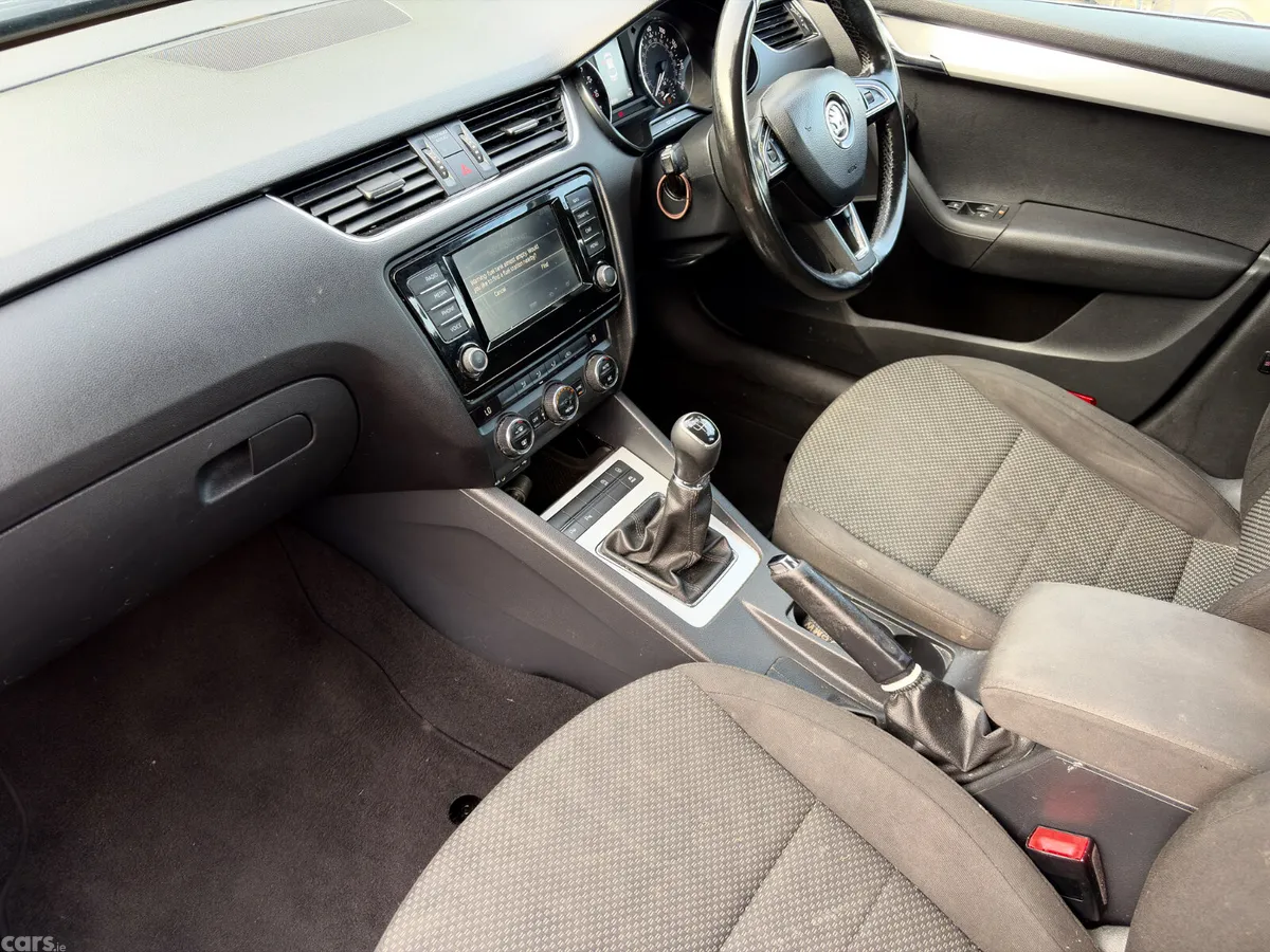Skoda Octavia Hatchback, Diesel, 2015, Blue