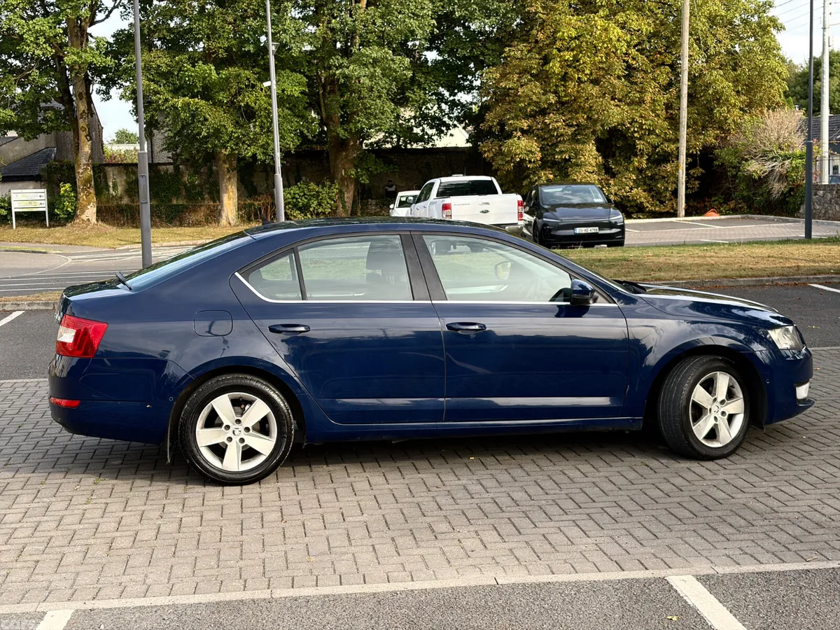 Skoda Octavia Hatchback, Diesel, 2015, Blue