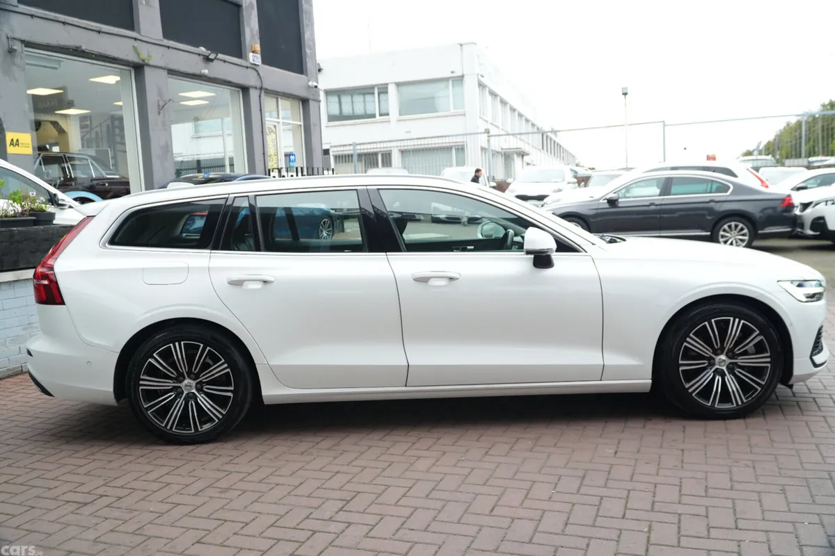 Volvo V60 Estate, Petrol Plug-in Hybrid, 2021, White