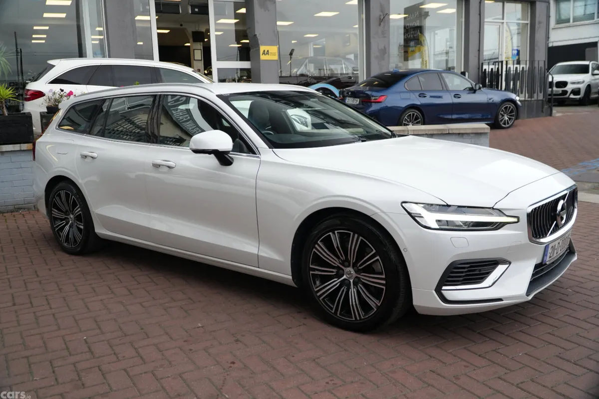 Volvo V60 Estate, Petrol Plug-in Hybrid, 2021, White