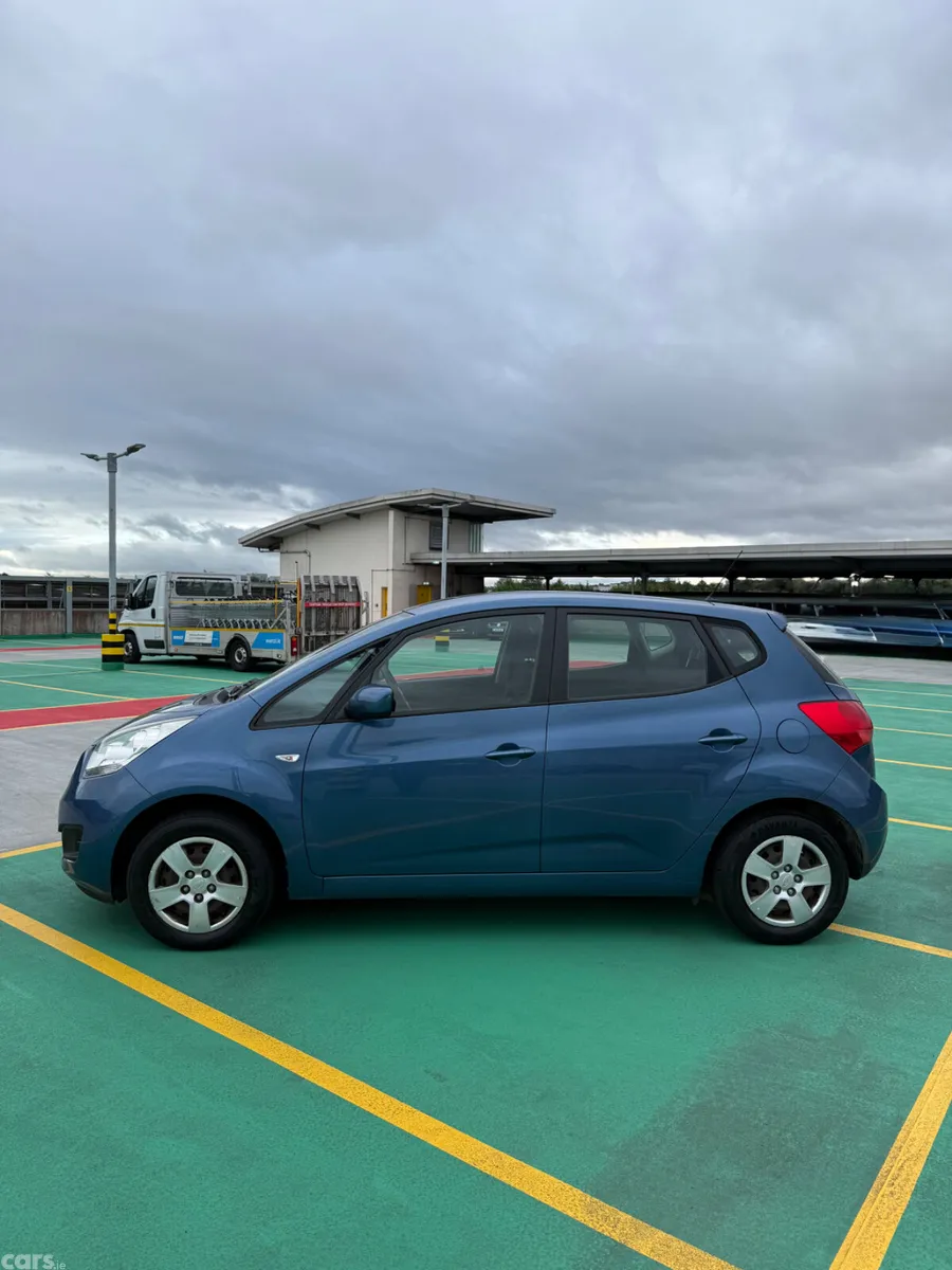 Kia Venga MPV, Petrol, 2014, Blue