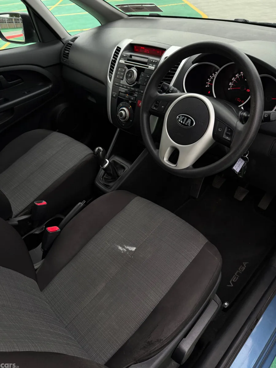 Kia Venga MPV, Petrol, 2014, Blue