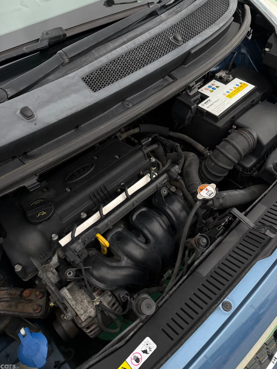Kia Venga MPV, Petrol, 2014, Blue