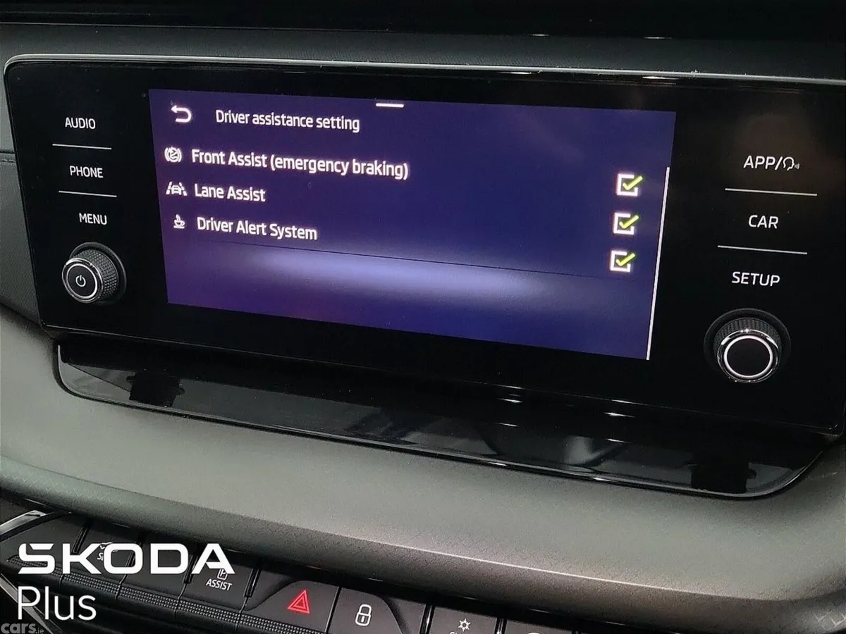 Skoda Octavia Saloon, Petrol, 2023, Blue